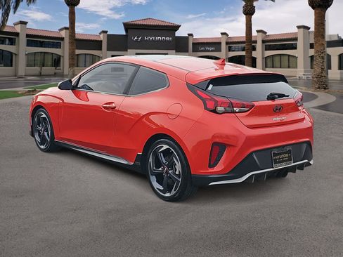 Used 2019 Hyundai Veloster Turbo FWD image 6
