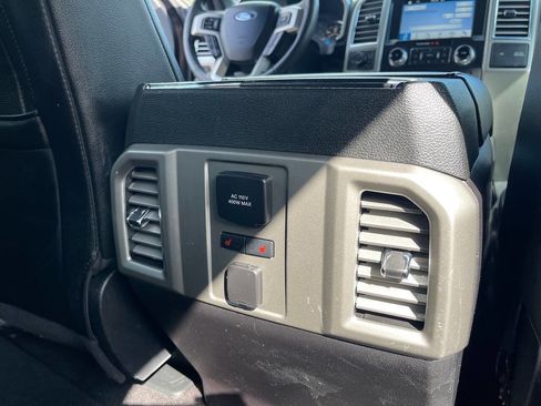 Used 2016 Ford F150 Lariat w/ Equipment Group 502A Luxury AWD/4WD image 37