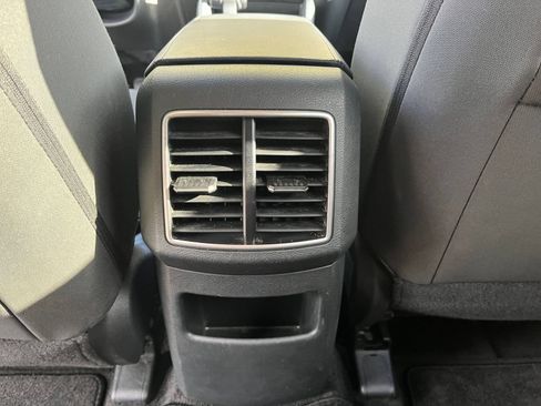 Used 2025 Kia Sportage LX FWD image 23