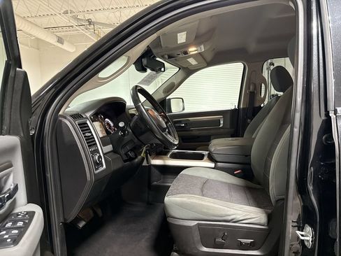 Used 2019 RAM 1500 Big Horn AWD/4WD image 19