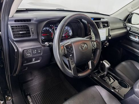 Certified 2020 Toyota 4Runner TRD Off-Road Premium w/ Moonroof Package AWD/4WD image 9