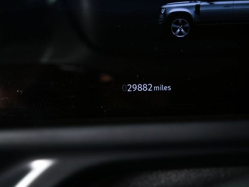 Used 2023 Land Rover Defender 110 V8 image 12