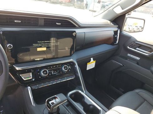 New 2026 GMC Sierra 1500 Denali w/ Denali Reserve Package image 28