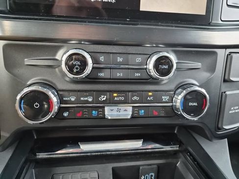 Used 2024 Ford F250 Lariat w/ Lariat Ultimate Package AWD/4WD image 17