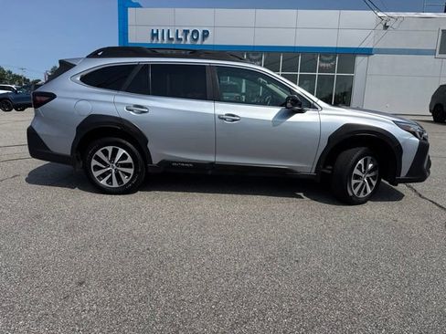 Used 2023 Subaru Outback Premium AWD/4WD image 4