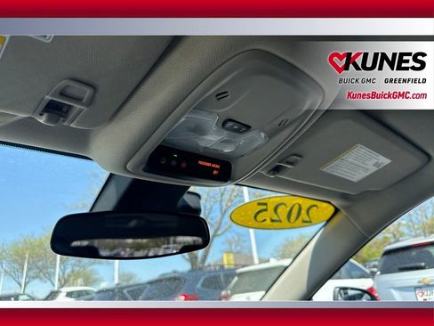 Used 2025 Buick Encore GX Preferred AWD/4WD image 34