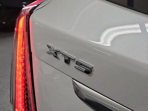 Certified 2023 Cadillac XT5 Sportv w/ Technology Package AWD/4WD image 8