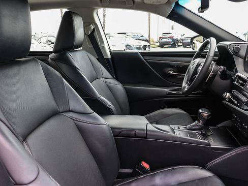 Used 2022 Lexus ES 350 w/ Premium Package FWD image 27