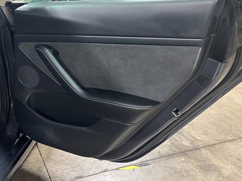 Used 2019 Tesla Model 3 Long Range image 33