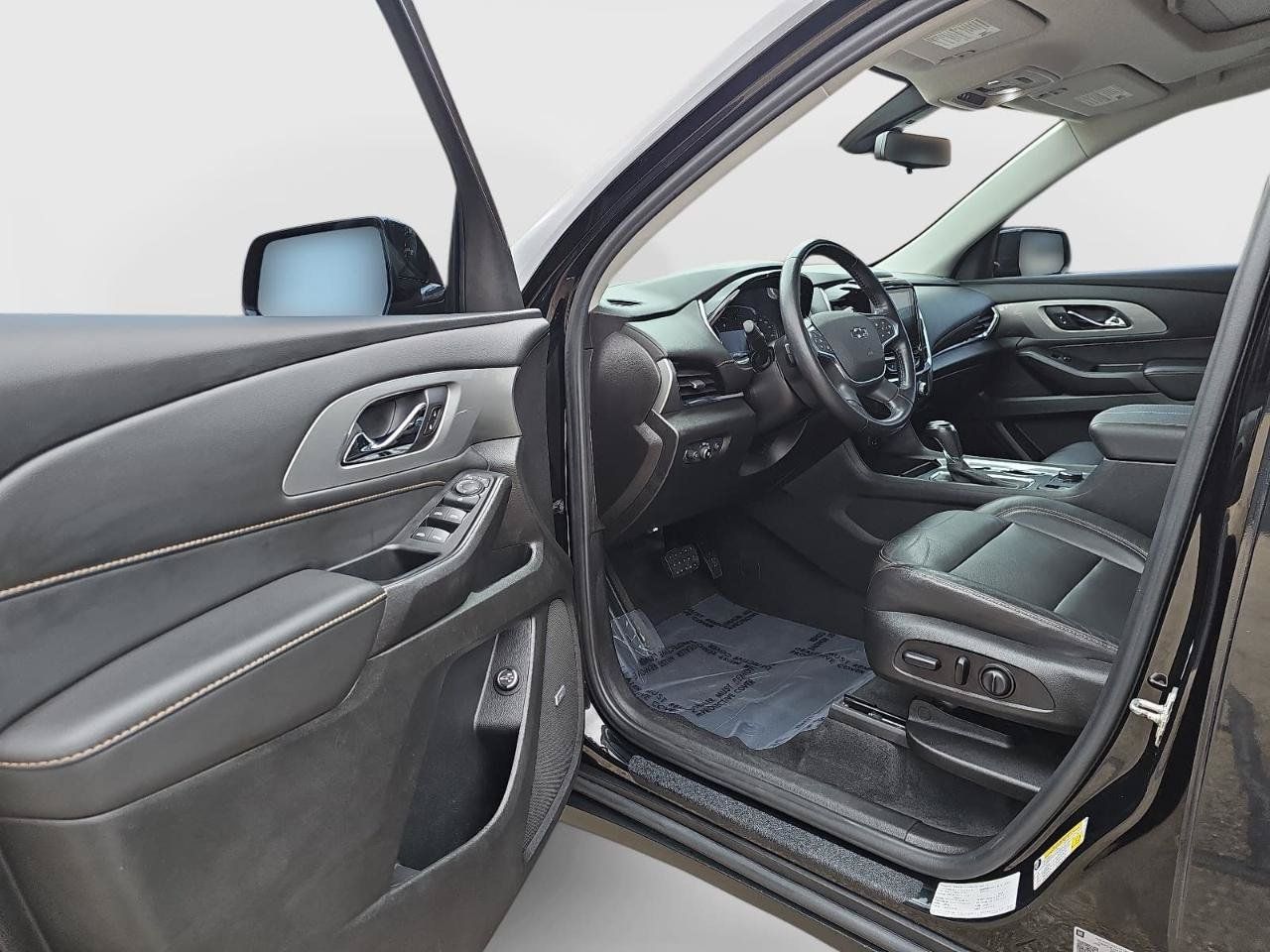 Used 2020 Chevrolet Traverse RS AWD/4WD image 12