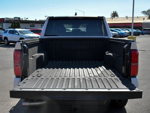 Used 2024 Toyota Tacoma SR5 AWD/4WD image 41