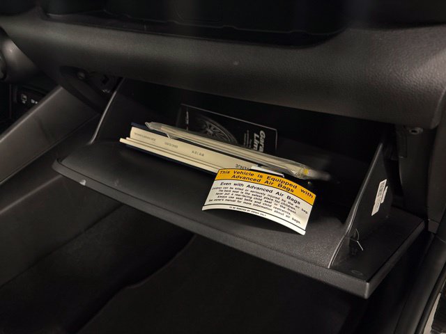 Used 2025 Hyundai Venue SEL FWD image 34