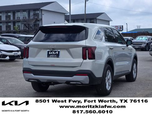 New 2026 Kia Sorento LX FWD image 5