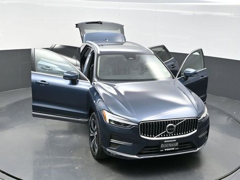 Used 2023 Volvo XC60 B5 Plus w/ Climate Package image 34