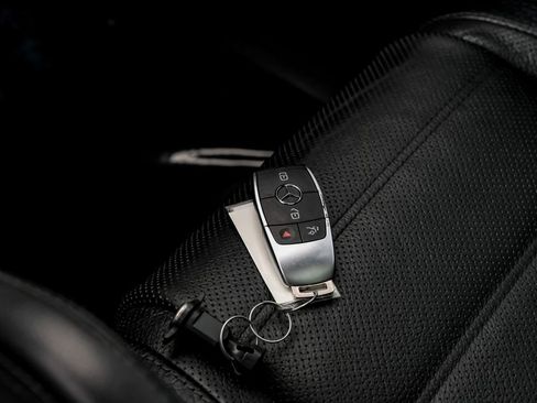 Used 2021 Mercedes-Benz GLS 580 4MATIC image 76