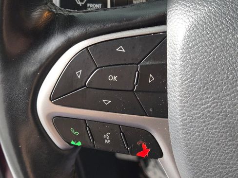Used 2022 Jeep Grand Cherokee Laredo AWD/4WD image 23