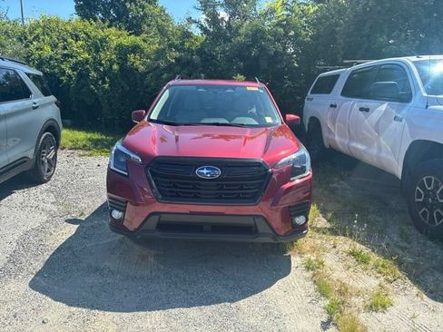 Used 2023 Subaru Forester Premium AWD/4WD image 3