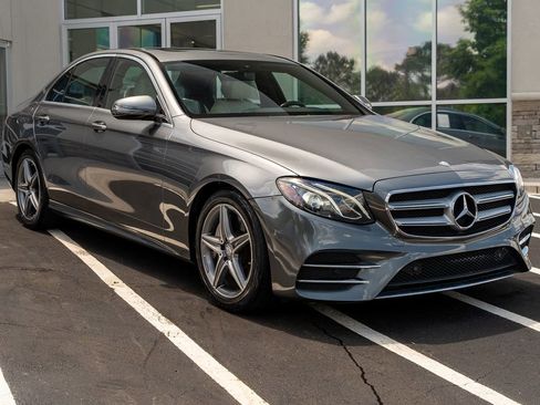 Used 2017 Mercedes-Benz E 300 image 8
