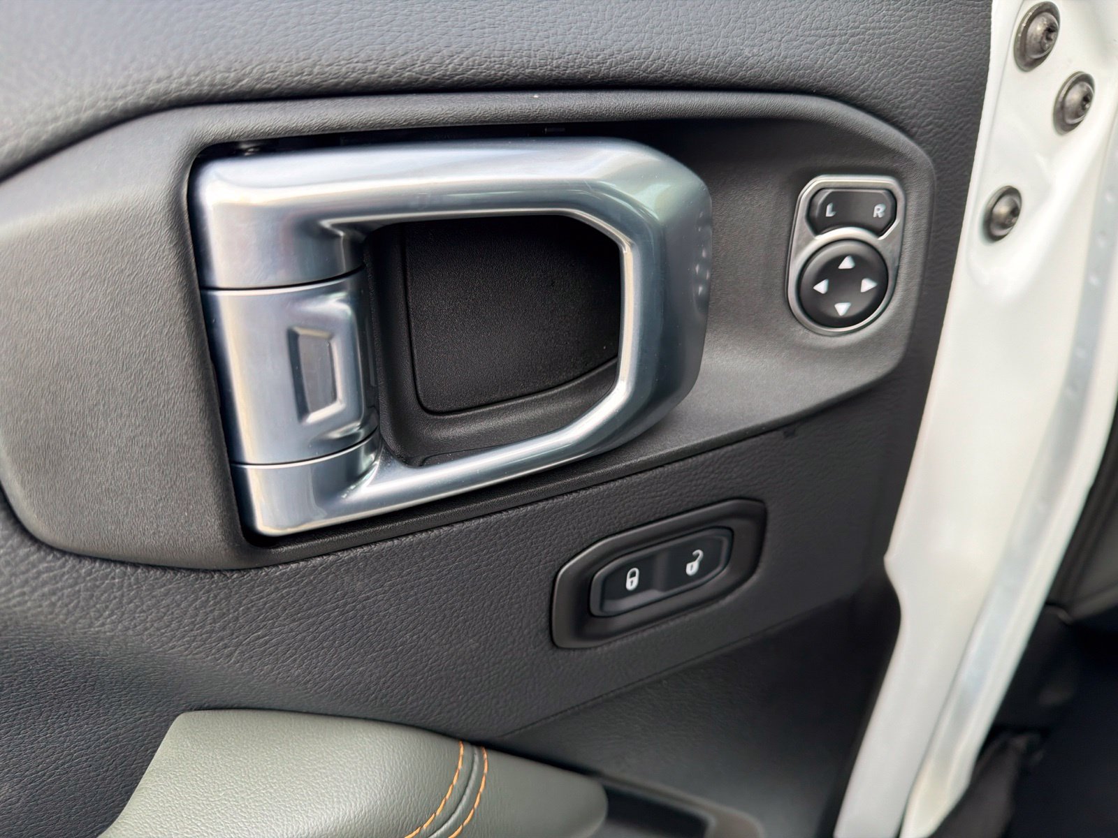 New 2026 Jeep Gladiator Mojave AWD/4WD image 15