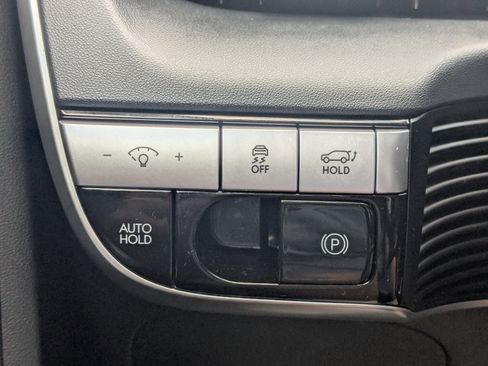 Used 2024 Hyundai Ioniq 5 SEL image 34