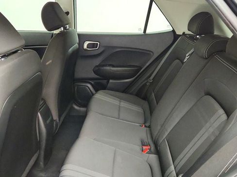 Used 2023 Hyundai Venue FWD image 20
