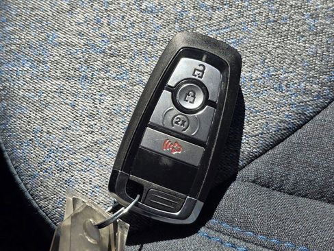 New 2025 Ford Maverick XLT w/ XLT Luxury Package image 31