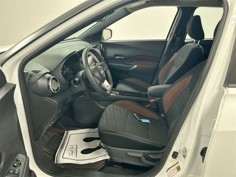 Certified 2023 Nissan Kicks SR image 12