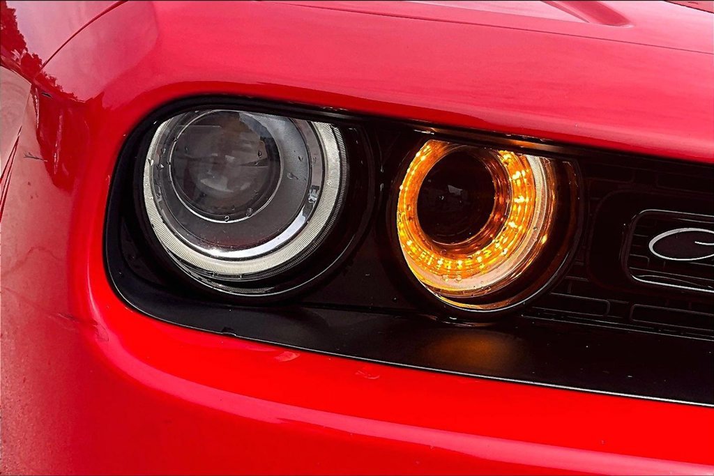 Used 2016 Dodge Challenger R/T Scat Pack RWD image 31