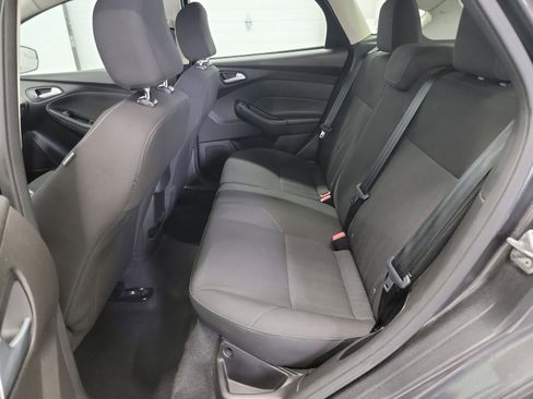 Used 2016 Ford Focus SE w/ Reverse Sensing Package FWD image 27
