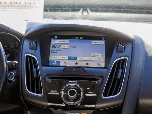 Used 2017 Ford Focus Titanium image 21