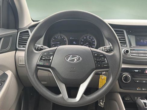 Used 2016 Hyundai Tucson SE w/ Option Group 12 FWD image 7