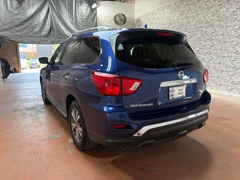 Used 2020 Nissan Pathfinder SV FWD image 5