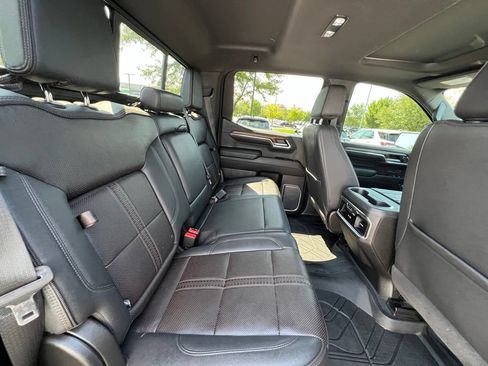 Used 2023 Chevrolet Silverado 1500 High Country w/ High Country Premium Package AWD/4WD image 27