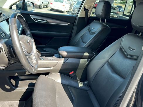Used 2019 Cadillac XT5 Premium Luxury w/ Driver Assist Package AWD/4WD image 10