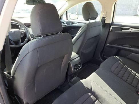 Used 2020 Ford Fusion SE image 20