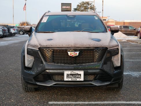 Used 2024 Cadillac XT4 Sport image 13