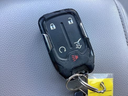 Used 2020 GMC Acadia SLT w/ Trailering Package image 37