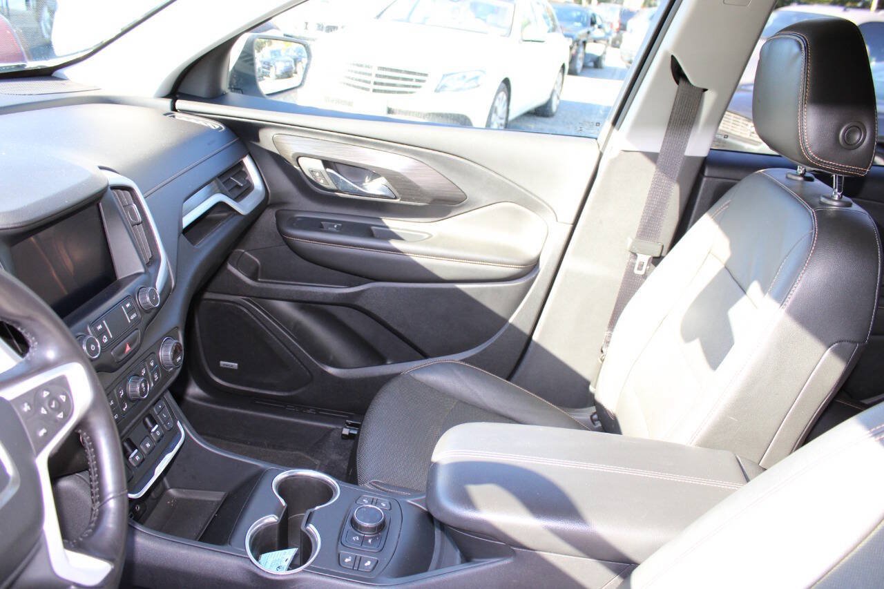 Used 2021 GMC Terrain SLT w/ Infotainment Package II AWD/4WD image 14