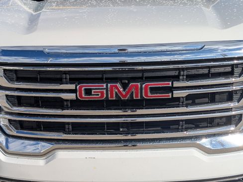 Used 2020 GMC Acadia SLE image 9