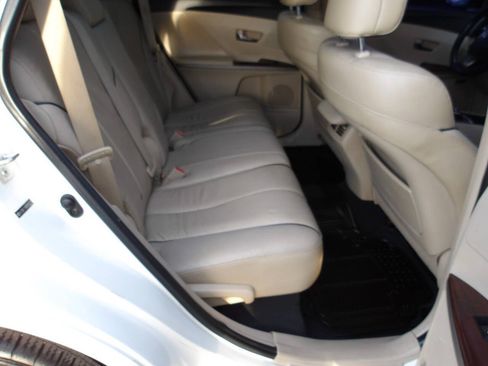 Used 2009 Toyota Venza AWD image 23