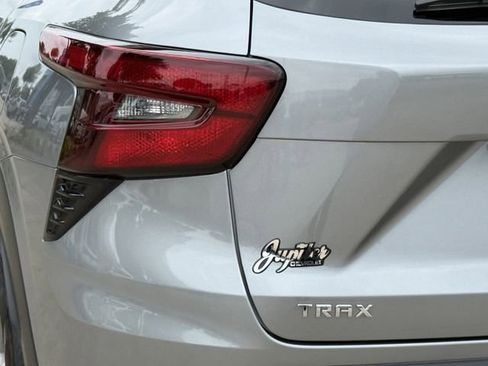 Certified 2025 Chevrolet Trax LT image 7