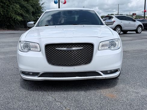 Used 2020 Chrysler 300 Limited RWD image 3