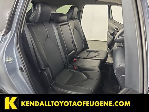 Used 2023 Toyota Highlander Limited AWD/4WD image 29