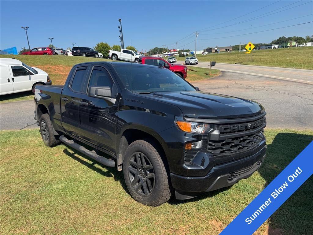 Used 2026 Chevrolet Silverado 1500 Custom w/ Turbomax Blackout Package AWD/4WD image 1