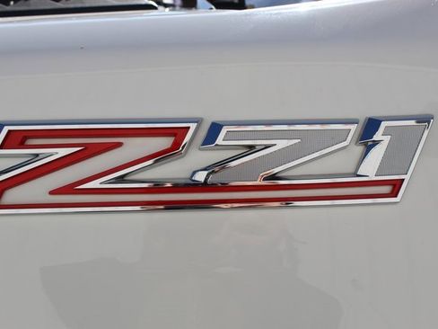 Used 2022 Chevrolet Silverado 2500 LT w/ Convenience Package image 22