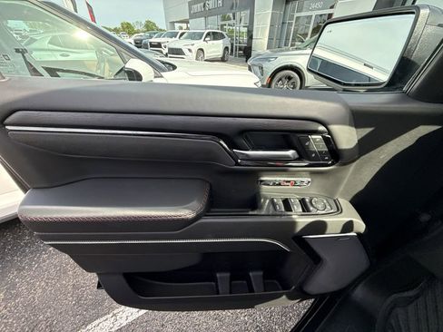 Certified 2025 GMC Sierra 1500 AT4X w/ AT4X AEV Edition AWD/4WD image 29