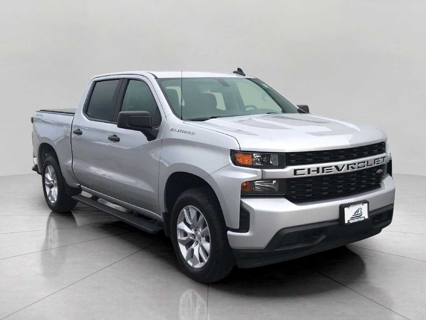 Used 2020 Chevrolet Silverado 1500 Custom w/ Custom Convenience Package AWD/4WD image 1