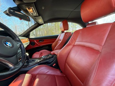 Used 2008 BMW 335i Convertible image 11