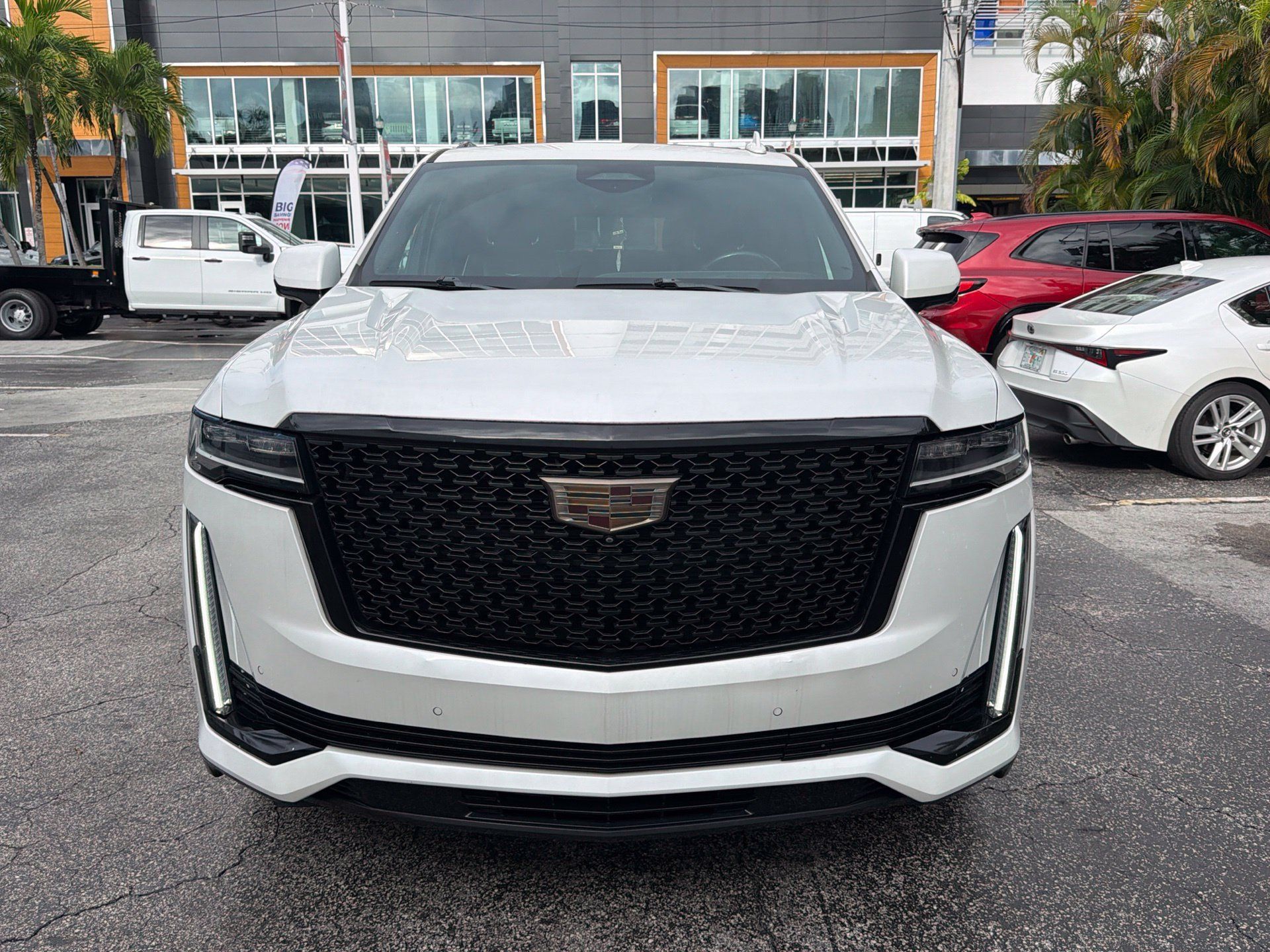 Used 2021 Cadillac Escalade ESV Premium Luxury AWD/4WD image 9