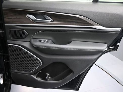 New 2026 Jeep Grand Cherokee Limited AWD/4WD image 23